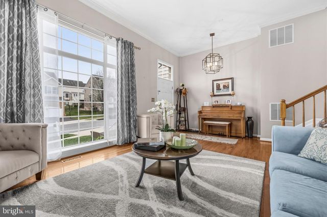 2001 WILLOWCREST CIR, Baltimore, MD 21209