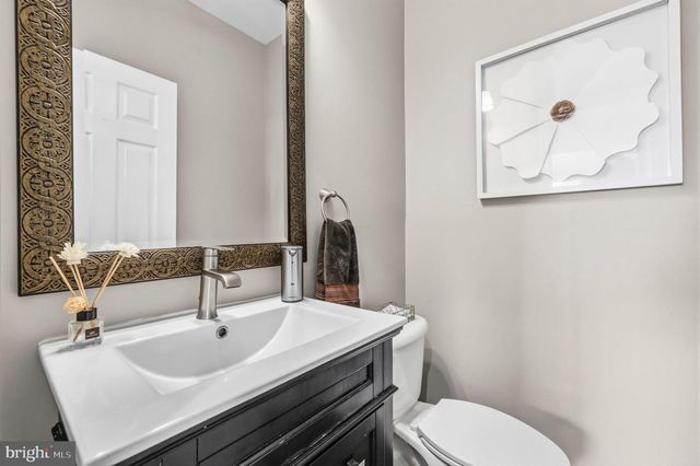 2001 WILLOWCREST CIR, Baltimore, MD 21209