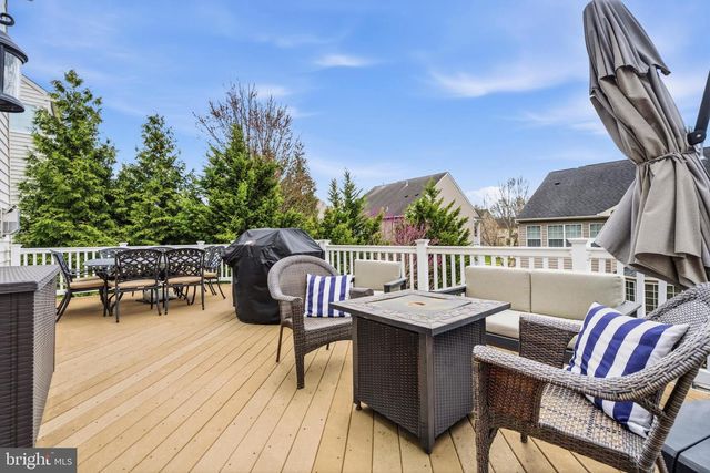 2001 WILLOWCREST CIR, Baltimore, MD 21209