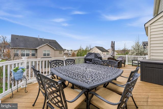 2001 WILLOWCREST CIR, Baltimore, MD 21209