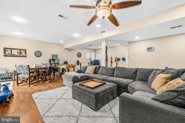 2001 WILLOWCREST CIR, Baltimore, MD 21209