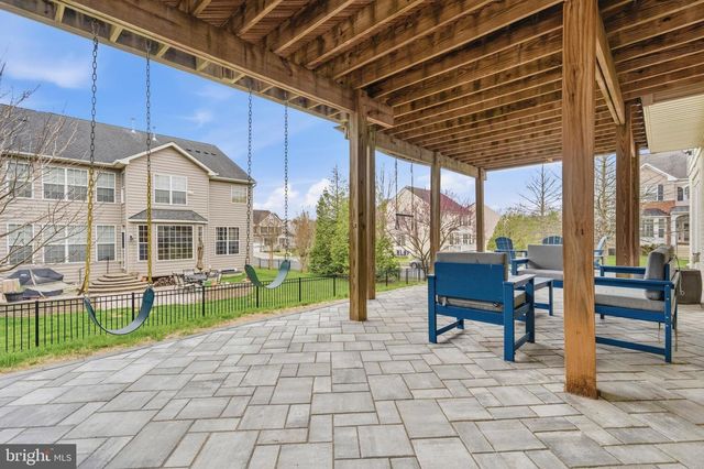 2001 WILLOWCREST CIR, Baltimore, MD 21209