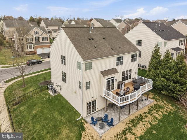 2001 WILLOWCREST CIR, Baltimore, MD 21209