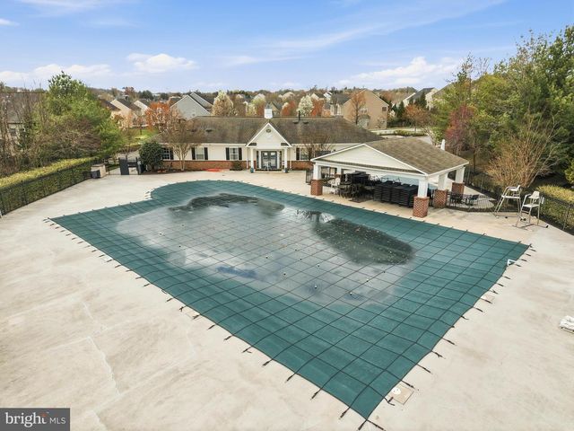 2001 WILLOWCREST CIR, Baltimore, MD 21209