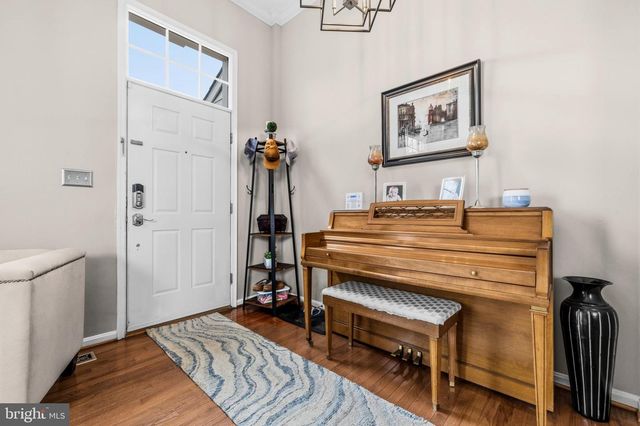 2001 WILLOWCREST CIR, Baltimore, MD 21209