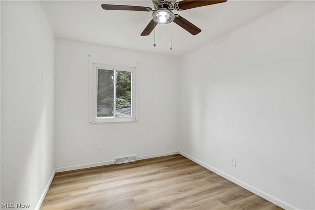 3637 Hunter Drive, North Olmsted, OH 44070