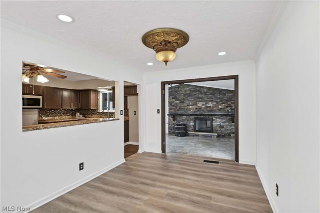 3637 Hunter Drive, North Olmsted, OH 44070