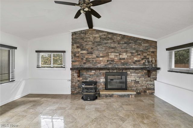 3637 Hunter Drive, North Olmsted, OH 44070