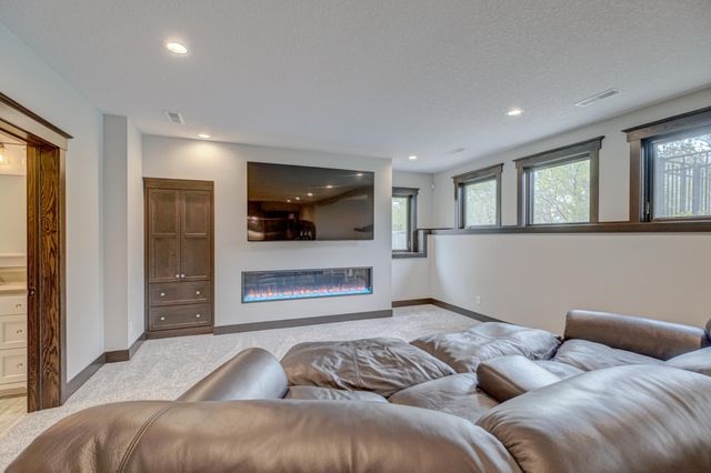 10059 Tapestry Road, Lake Elmo, MN 55042