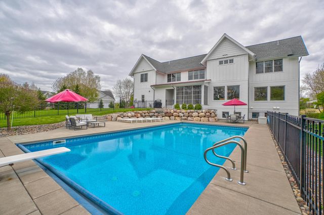 10059 Tapestry Road, Lake Elmo, MN 55042