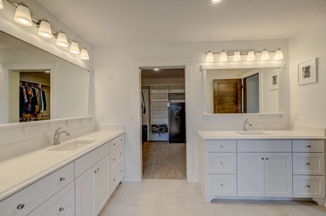 10059 Tapestry Road, Lake Elmo, MN 55042