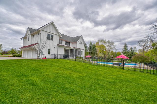 10059 Tapestry Road, Lake Elmo, MN 55042