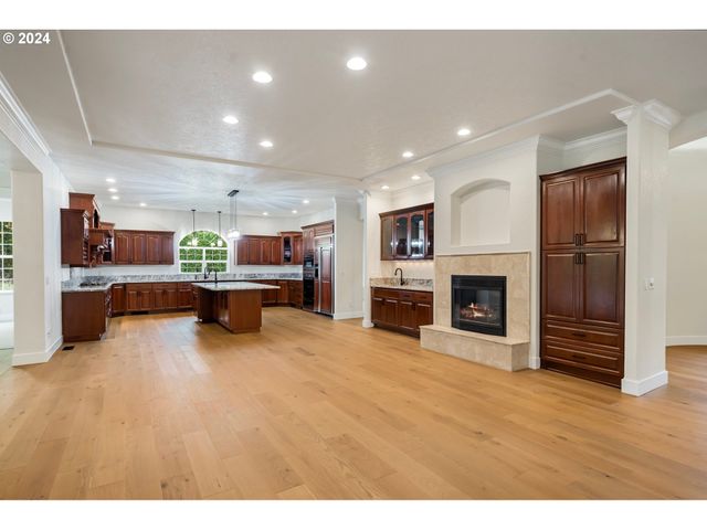 7474 Battle Creek Rd, Salem, OR 97317