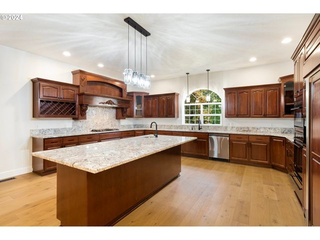7474 Battle Creek Rd, Salem, OR 97317