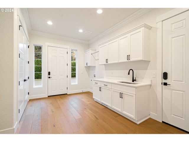 7474 Battle Creek Rd, Salem, OR 97317