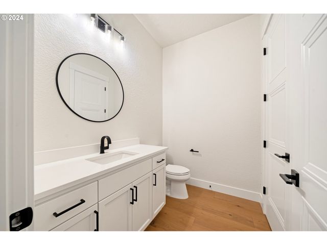 7474 Battle Creek Rd, Salem, OR 97317