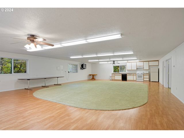7474 Battle Creek Rd, Salem, OR 97317