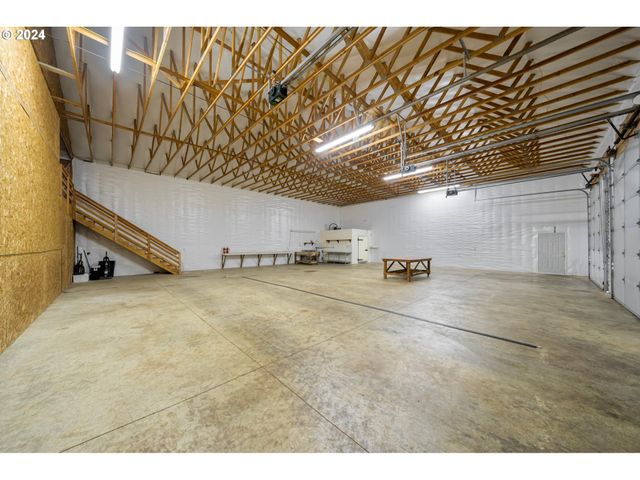 7474 Battle Creek Rd, Salem, OR 97317