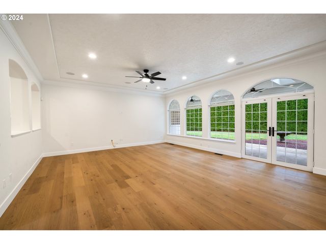 7474 Battle Creek Rd, Salem, OR 97317