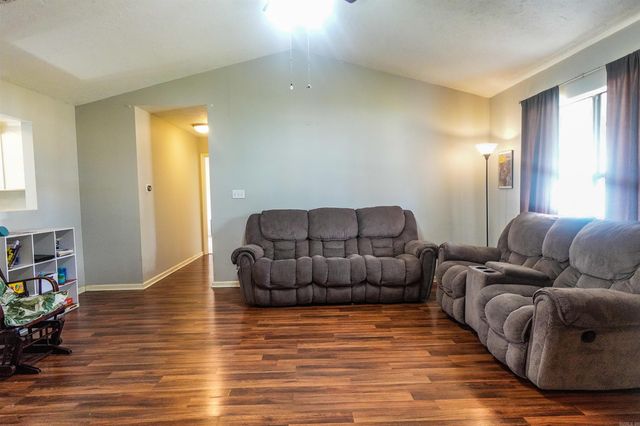 1007 Woodside Cove, Bryant, AR 72022