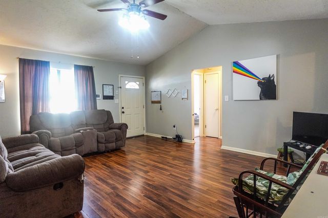 1007 Woodside Cove, Bryant, AR 72022