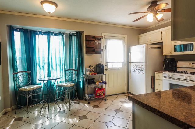 1007 Woodside Cove, Bryant, AR 72022