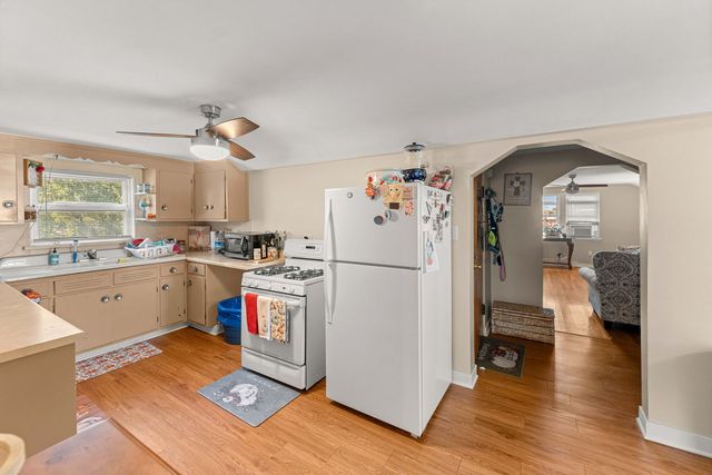 629 De Angelis Court, Chicago Heights, IL 60411