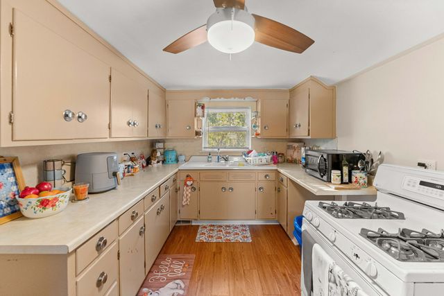 629 De Angelis Court, Chicago Heights, IL 60411