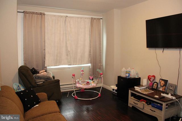 188 W WYOMING AVE, Philadelphia, PA 19140