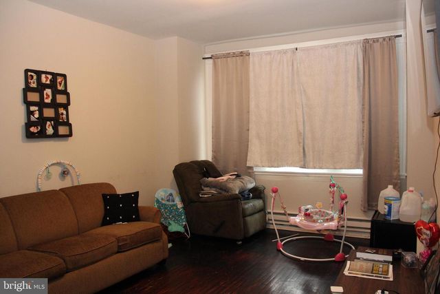 188 W WYOMING AVE, Philadelphia, PA 19140