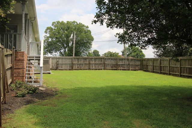 1120 Lea CIR, Lebanon, TN 37087