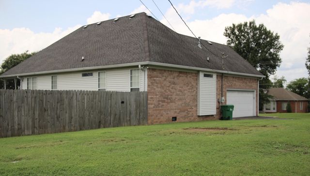 1120 Lea CIR, Lebanon, TN 37087
