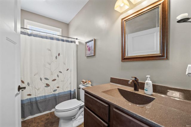 869 Commodores Cir Circle, Lafayette, IN 47909