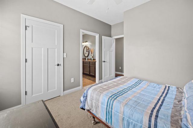 869 Commodores Cir Circle, Lafayette, IN 47909