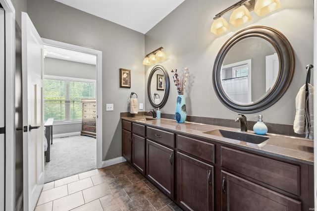 869 Commodores Cir Circle, Lafayette, IN 47909