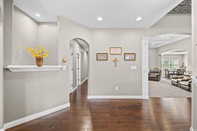869 Commodores Cir Circle, Lafayette, IN 47909