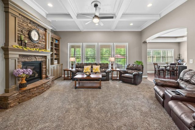 869 Commodores Cir Circle, Lafayette, IN 47909