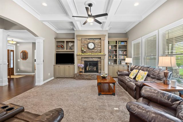 869 Commodores Cir Circle, Lafayette, IN 47909