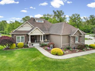 869 Commodores Cir Circle, Lafayette, IN 47909