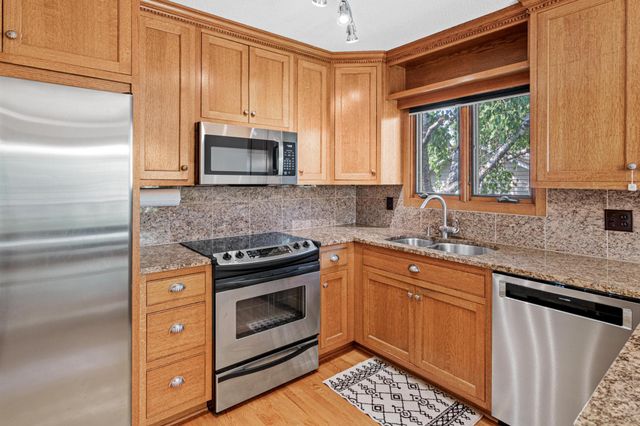 7816 W 103rd Street, Bloomington, MN 55438