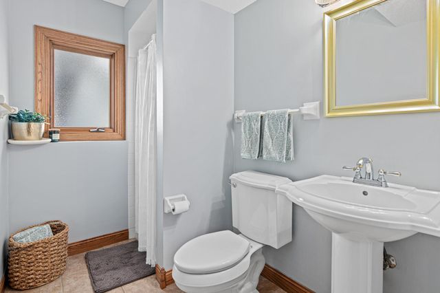 7816 W 103rd Street, Bloomington, MN 55438