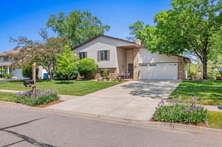 7816 W 103rd Street, Bloomington, MN 55438