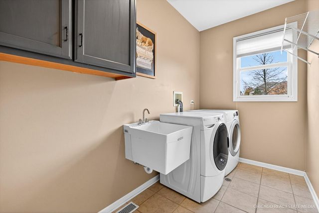 3423 Sunnyside Court, Naperville, IL 60564