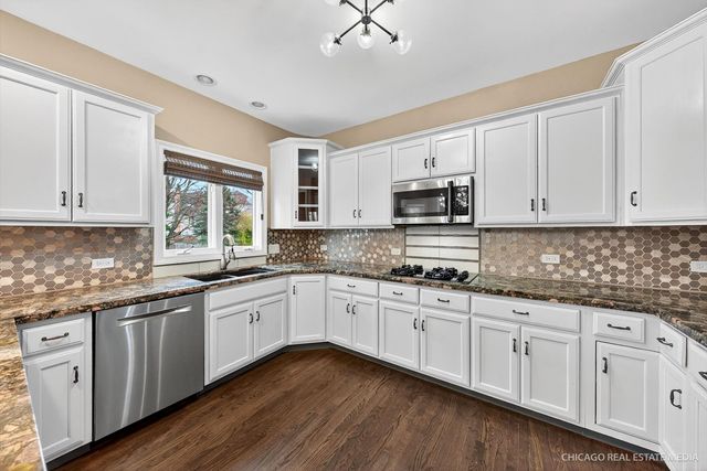 3423 Sunnyside Court, Naperville, IL 60564