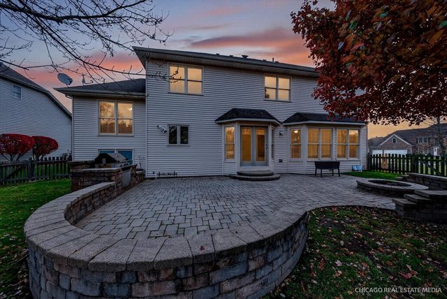 3423 Sunnyside Court, Naperville, IL 60564