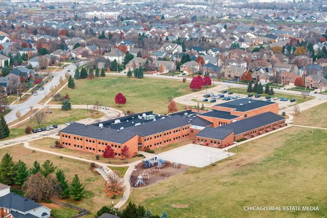 3423 Sunnyside Court, Naperville, IL 60564