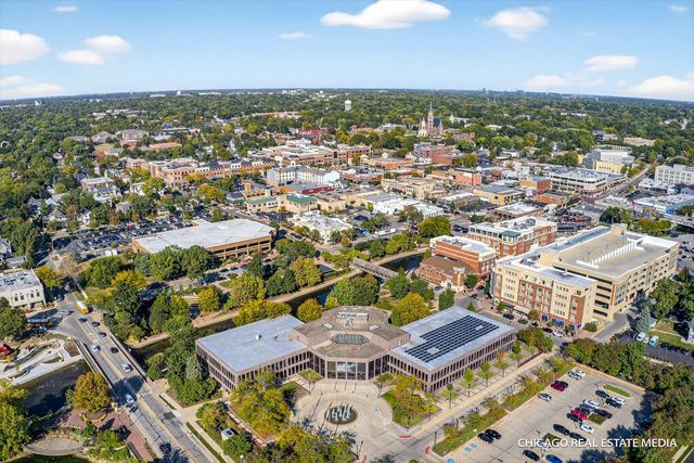 3423 Sunnyside Court, Naperville, IL 60564