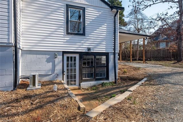 1916 New Garden Road, Greensboro, NC 27410