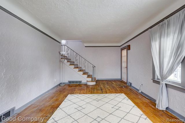 6464 Coleman Street, Dearborn, MI 48126
