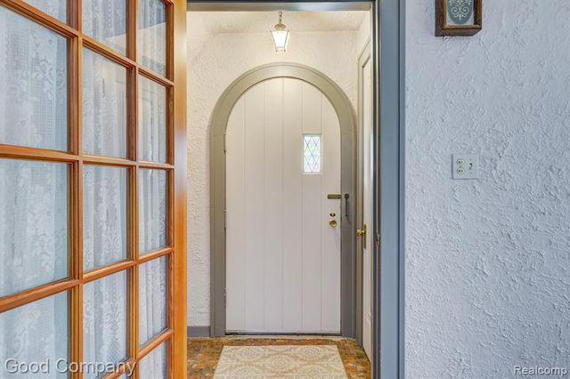 6464 Coleman Street, Dearborn, MI 48126